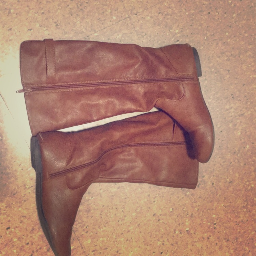 Brown boots